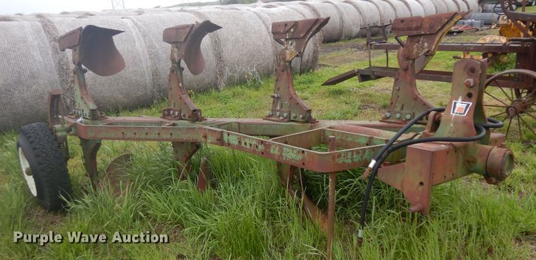 image for item GW9020 Oliver eight bottom plow