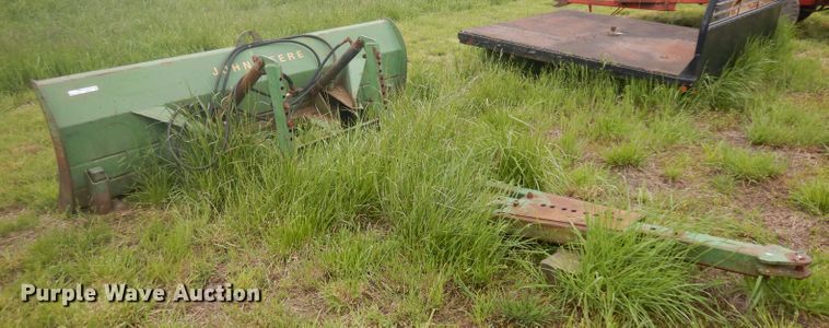 image for item GW9021 John Deere dozer blade