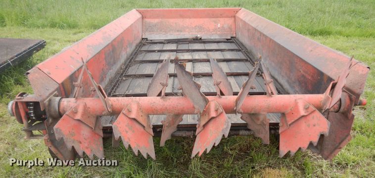 image for item GW9023 Massey-Ferguson 110 manure spreader