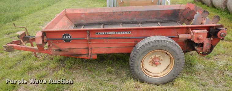 image for item GW9023 Massey-Ferguson 110 manure spreader