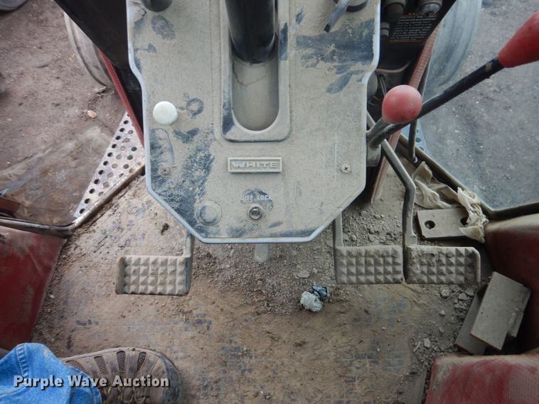 image for item GW9855 1978 White 2-155 Field Boss tractor