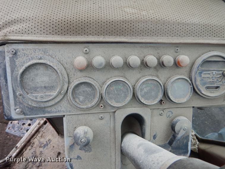 image for item GW9855 1978 White 2-155 Field Boss tractor