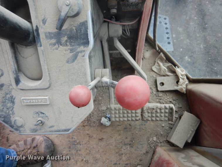 image for item GW9855 1978 White 2-155 Field Boss tractor