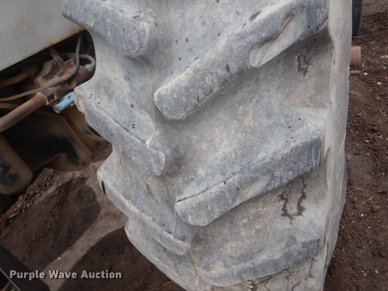 image for item GW9855 1978 White 2-155 Field Boss tractor