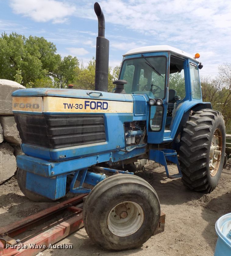 image for item GW9859 Ford TW30 tractor