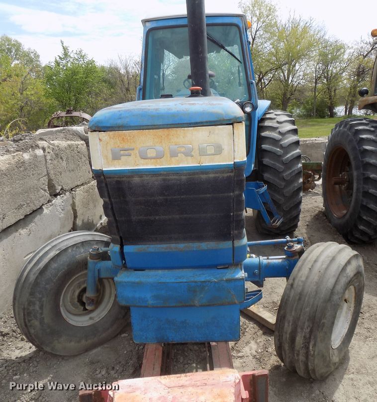 image for item GW9859 Ford TW30 tractor