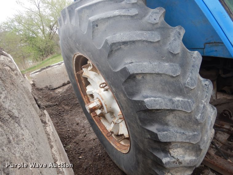 image for item GW9859 Ford TW30 tractor