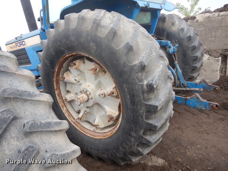 image for item GW9859 Ford TW30 tractor