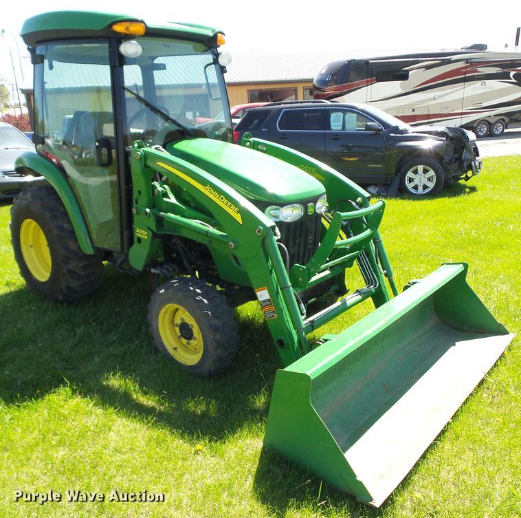 image for item GX9050 2009 John Deere 3720  MFWD tractor