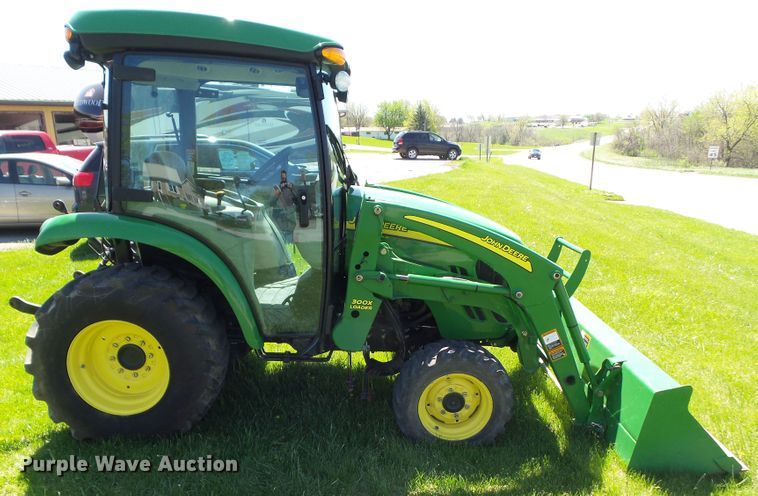 image for item GX9050 2009 John Deere 3720  MFWD tractor