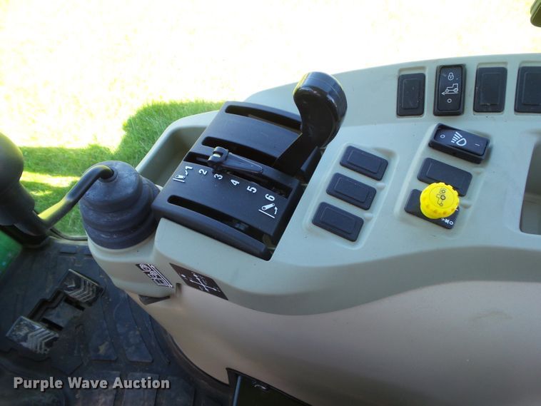 image for item GX9050 2009 John Deere 3720  MFWD tractor