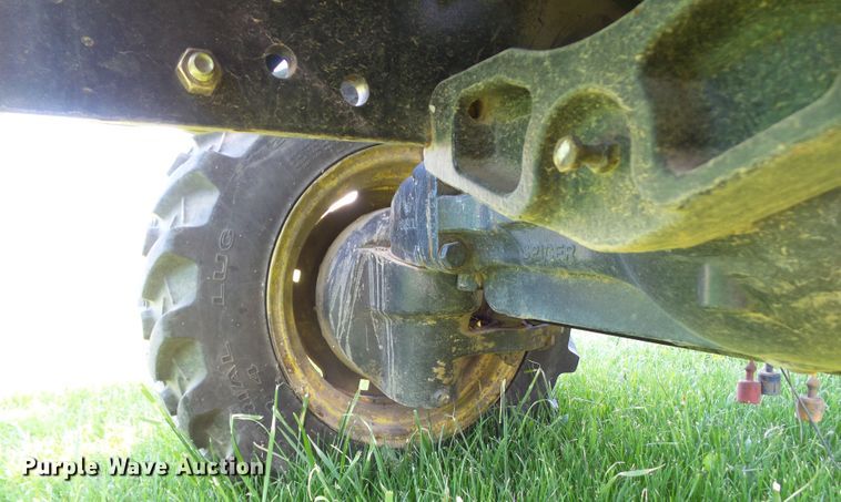 image for item GX9050 2009 John Deere 3720  MFWD tractor