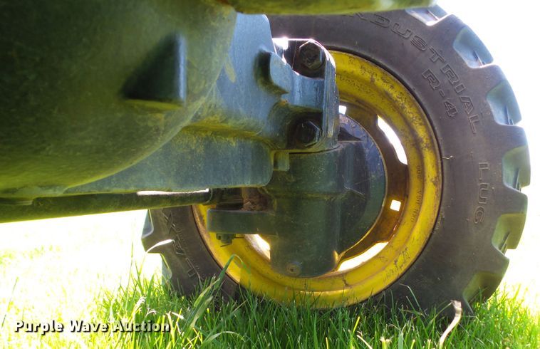 image for item GX9050 2009 John Deere 3720  MFWD tractor