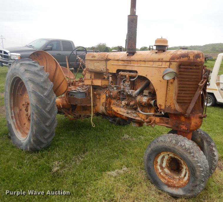 image for item GY9215 Minneapolis Moline 283A tractor