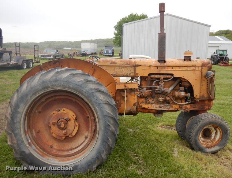 image for item GY9215 Minneapolis Moline 283A tractor