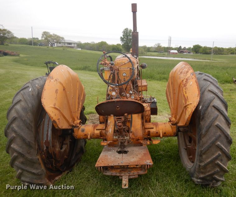 image for item GY9215 Minneapolis Moline 283A tractor