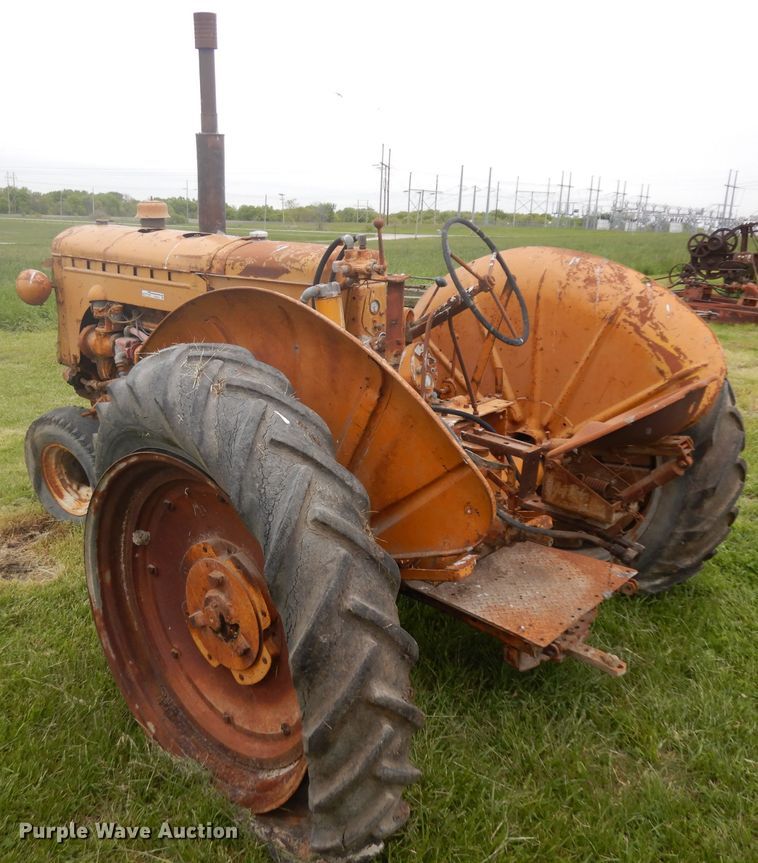 image for item GY9215 Minneapolis Moline 283A tractor