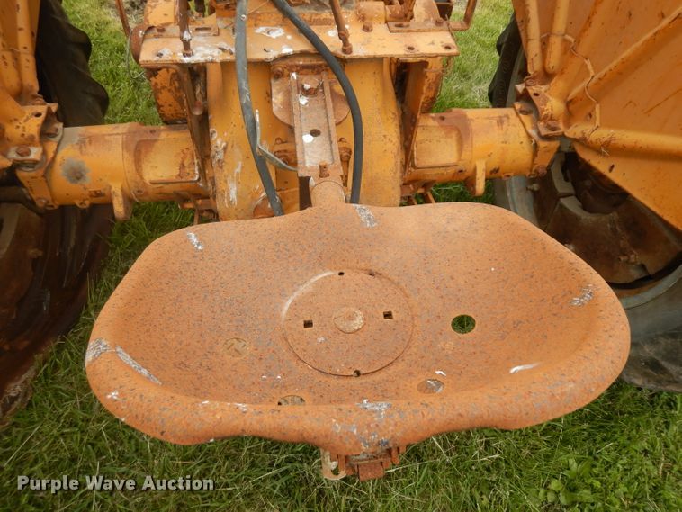 image for item GY9215 Minneapolis Moline 283A tractor