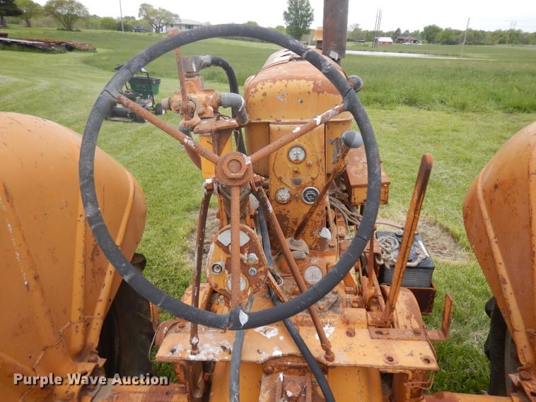 image for item GY9215 Minneapolis Moline 283A tractor