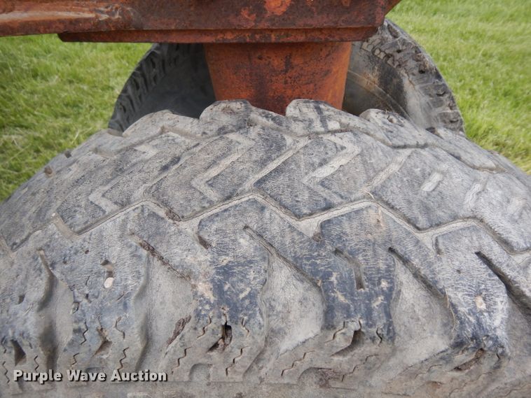 image for item GY9215 Minneapolis Moline 283A tractor