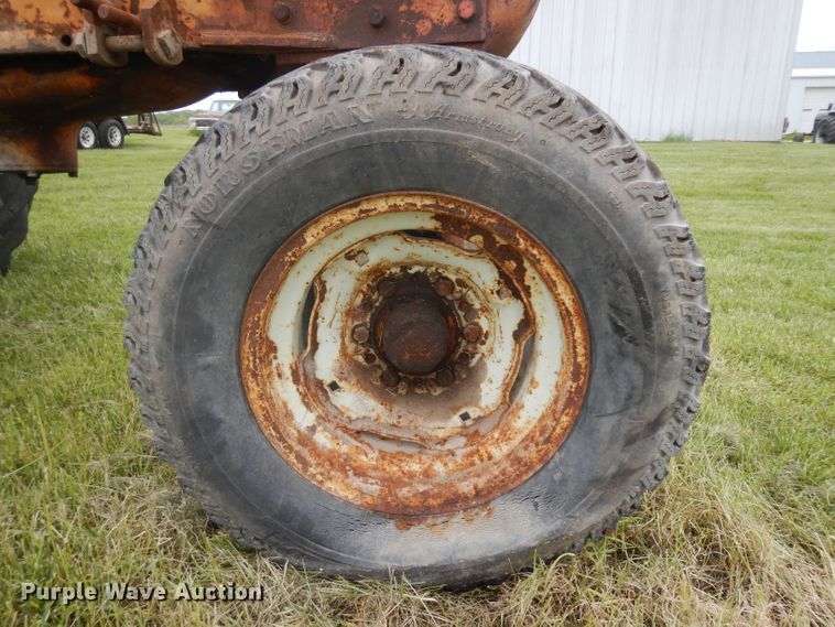 image for item GY9215 Minneapolis Moline 283A tractor