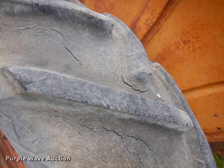 image for item GY9215 Minneapolis Moline 283A tractor