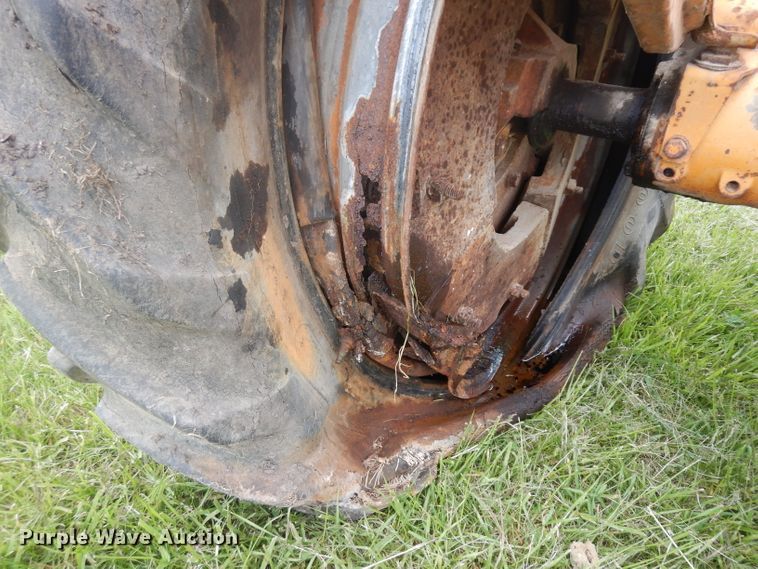 image for item GY9215 Minneapolis Moline 283A tractor