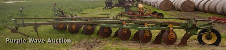 image for item GY9216 Seven bottom plow