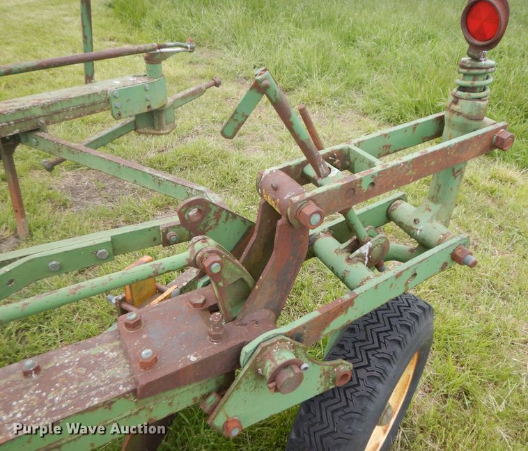 image for item GY9216 Seven bottom plow