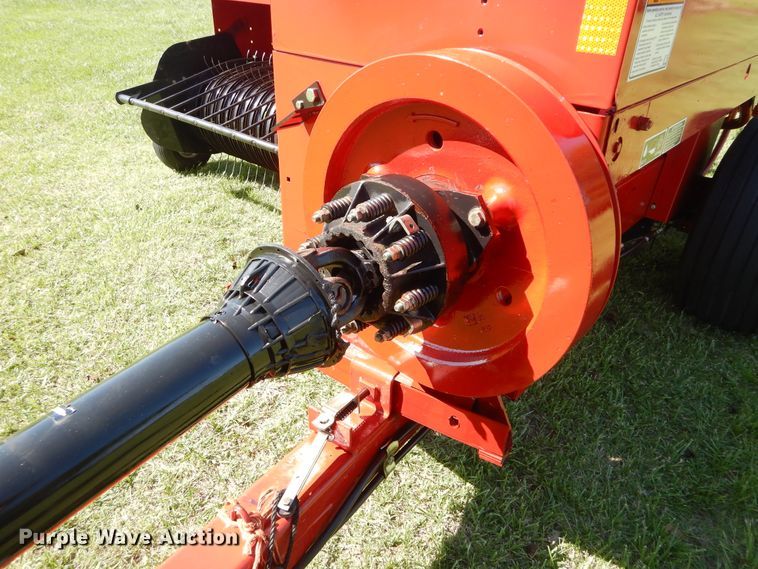 image for item HS9542 2005 Case IH SBX540 small square baler