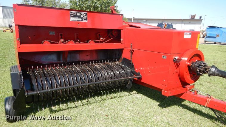 image for item HS9542 2005 Case IH SBX540 small square baler