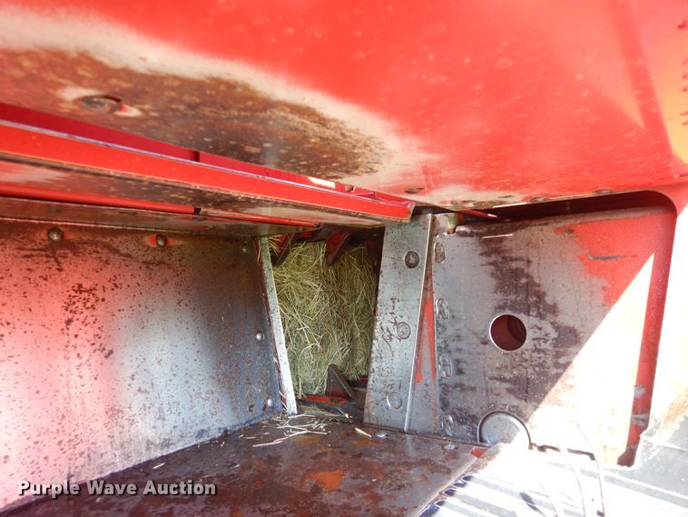 image for item HS9542 2005 Case IH SBX540 small square baler