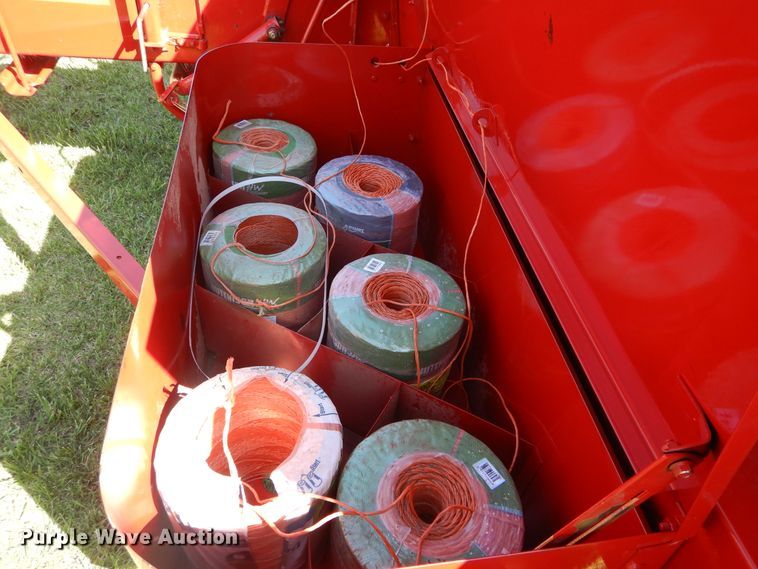 image for item HS9542 2005 Case IH SBX540 small square baler