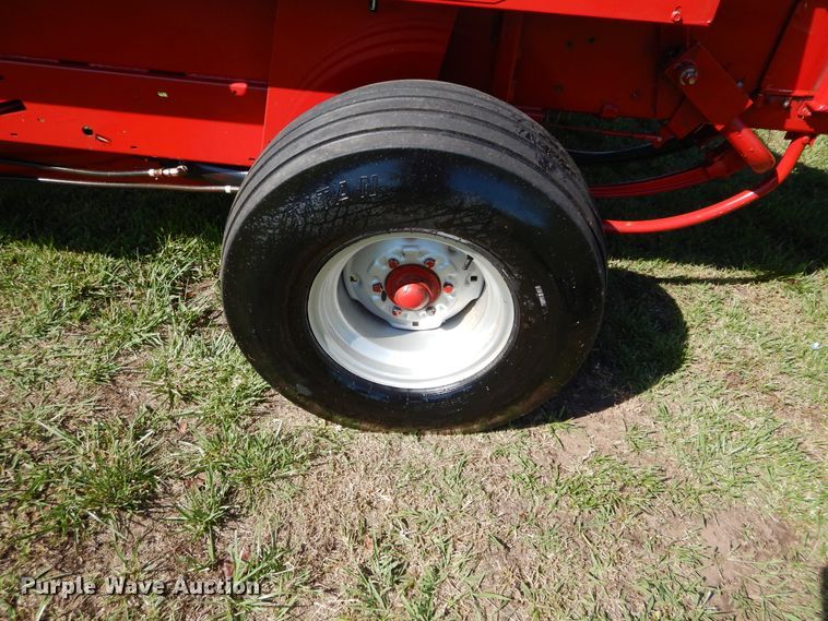 image for item HS9542 2005 Case IH SBX540 small square baler