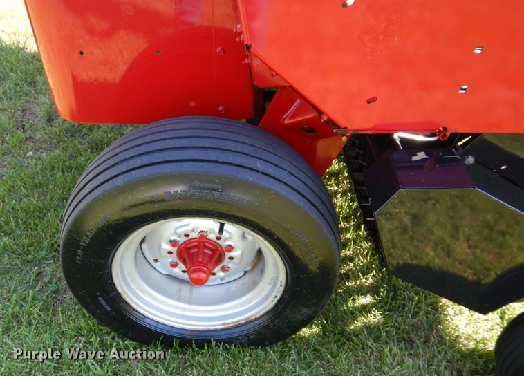 image for item HS9542 2005 Case IH SBX540 small square baler