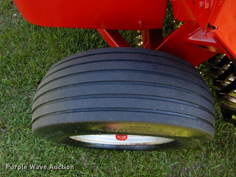 image for item HS9542 2005 Case IH SBX540 small square baler