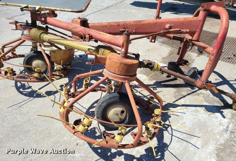 image for item K5860 PZ hay tedder