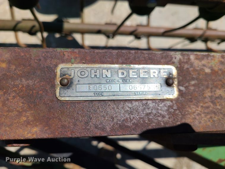 image for item K5861 John Deere hay rake