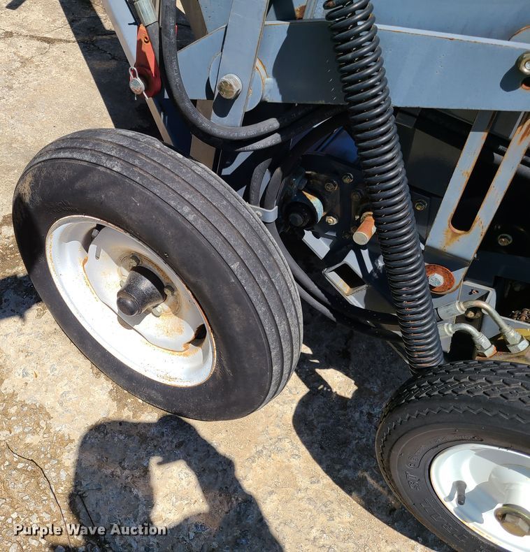 image for item K5863 Matador 7900 windrow inverter