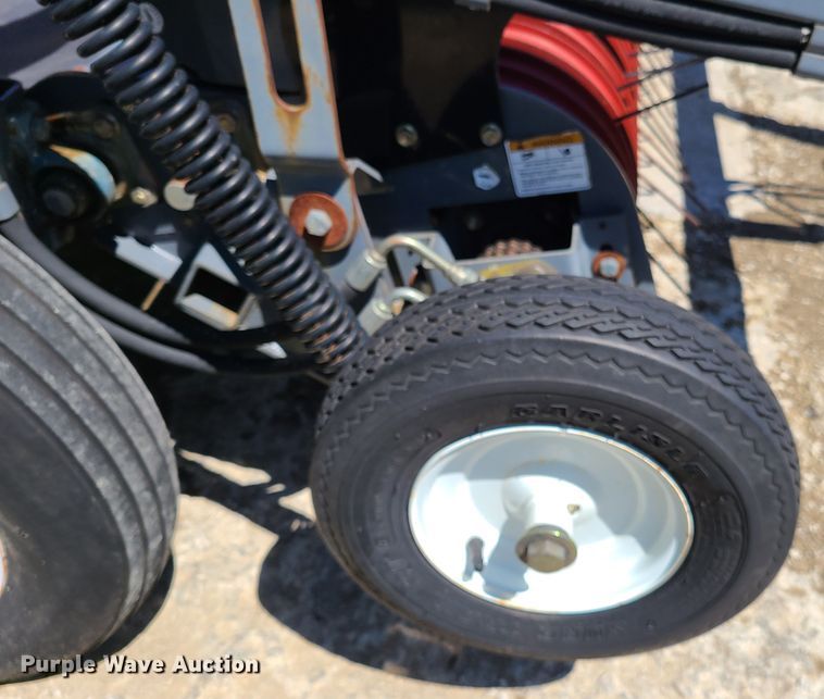 image for item K5863 Matador 7900 windrow inverter