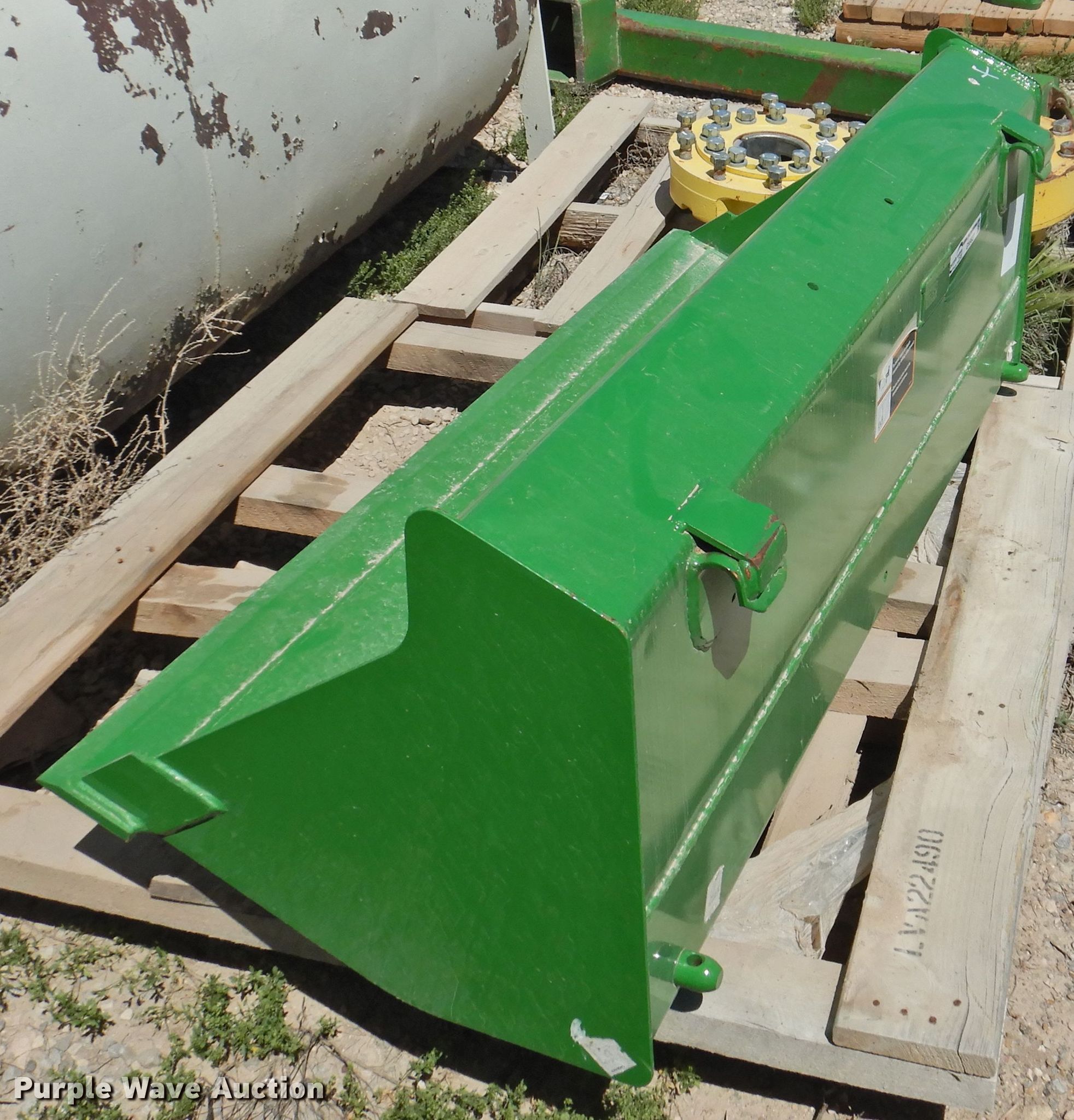 John Deere 53"W bucket in Amarillo , TX Item GN9827 sold Purple Wave