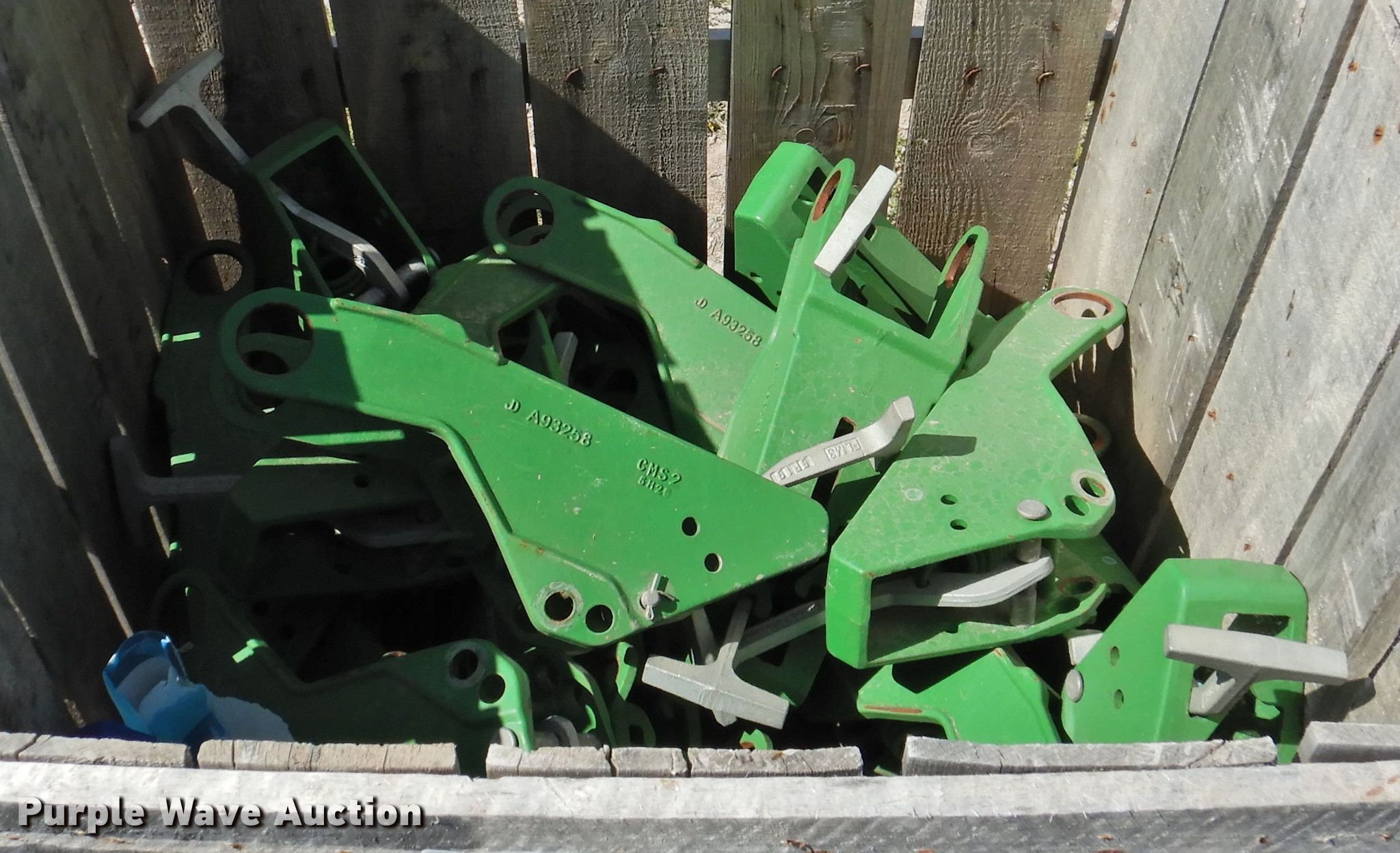 John Deere planter closing wheel frames in Amarillo , TX | Item GN9849 ...