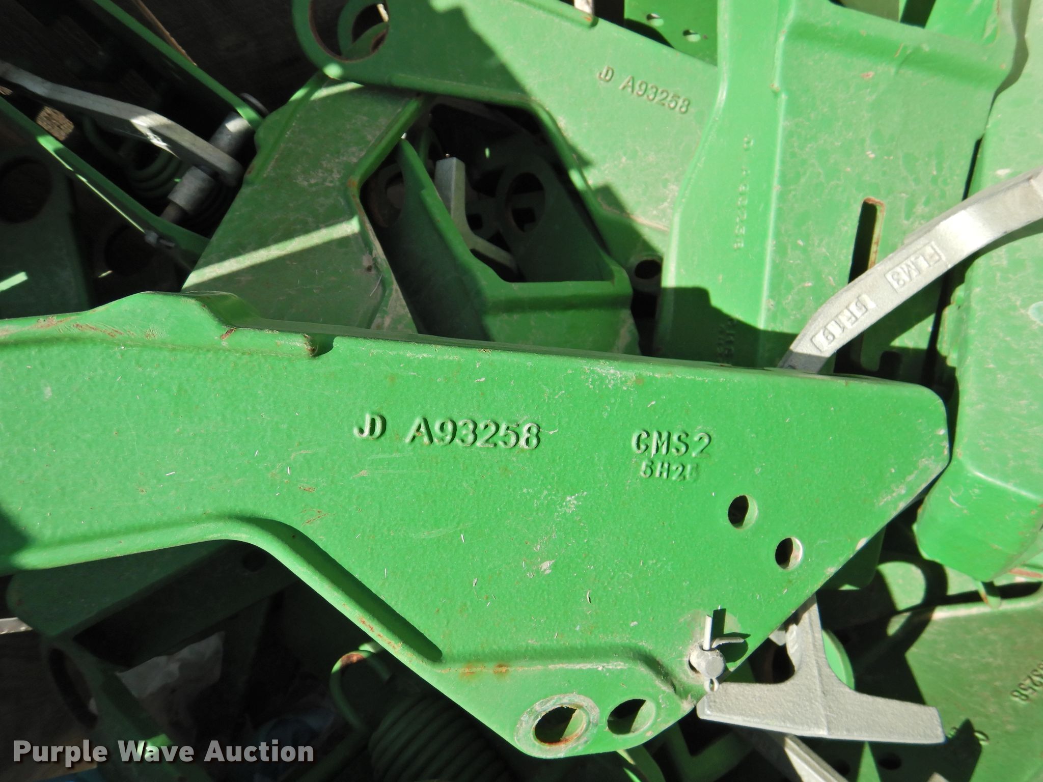 John Deere planter closing wheel frames in Amarillo , TX | Item GN9849 ...