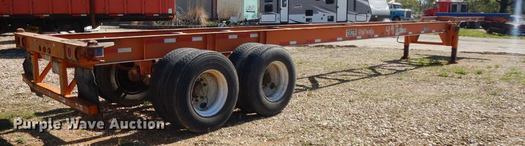 image for item DE5631 2001 Stoughton CCGN-48T flatbed trailer
