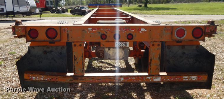 image for item DE5631 2001 Stoughton CCGN-48T flatbed trailer