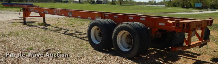 image for item DE5631 2001 Stoughton CCGN-48T flatbed trailer