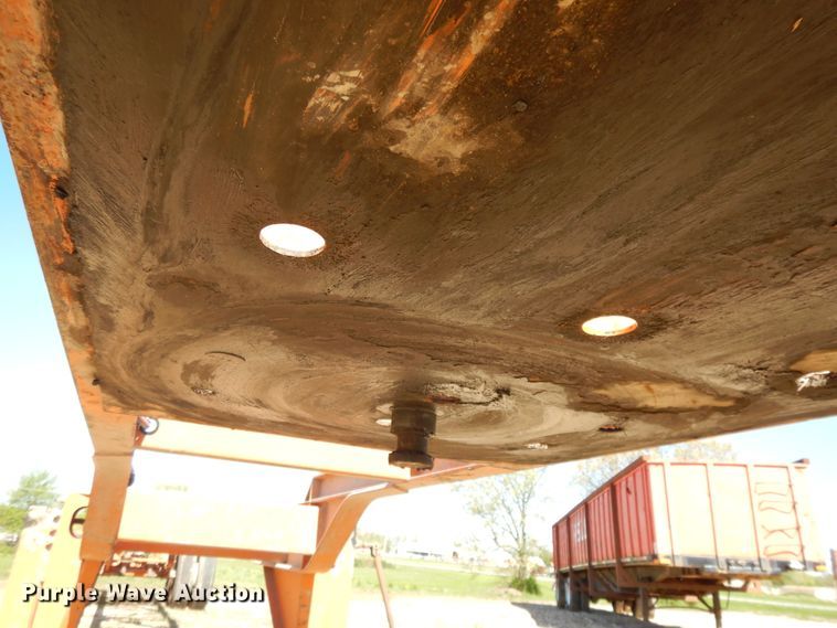 image for item DE5631 2001 Stoughton CCGN-48T flatbed trailer