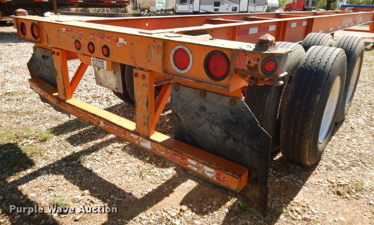 image for item DE5631 2001 Stoughton CCGN-48T flatbed trailer