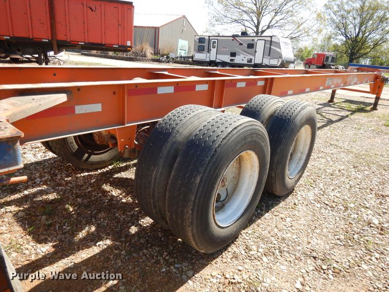image for item DE5631 2001 Stoughton CCGN-48T flatbed trailer