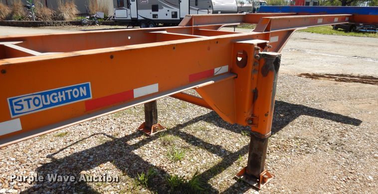 image for item DE5631 2001 Stoughton CCGN-48T flatbed trailer